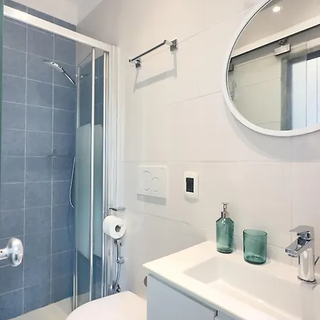 Apartment Cozy Flat 200m From The Sea
