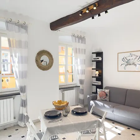 Cozy Flat 200m From The Sea Apartment