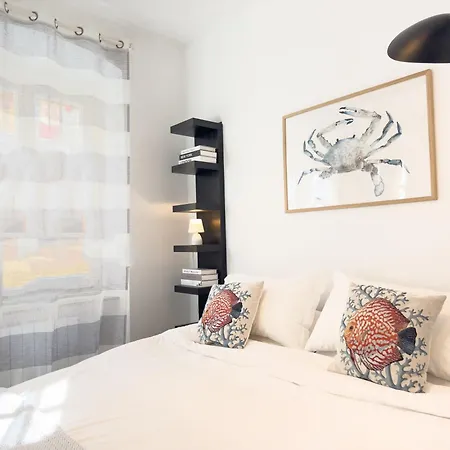 Cozy Flat 200m From The Sea Апартаменты *