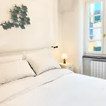 Cozy Flat 200m From The Sea *
