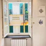 Cozy Flat 200m From The Sea