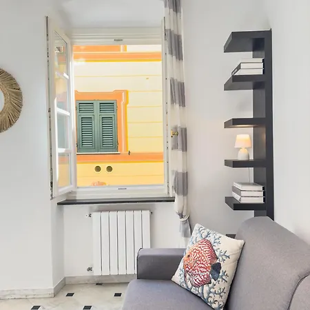 Apartment Cozy Flat 200m From The Sea