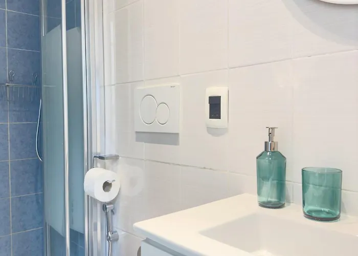 Cozy Flat 200m From The Sea *