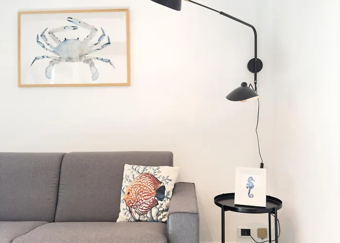 Cozy Flat 200m From The Sea